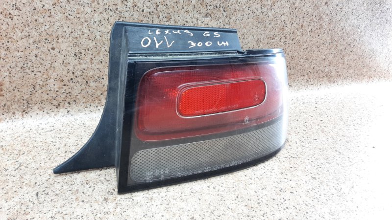 Фонарь правый Lexus GS300