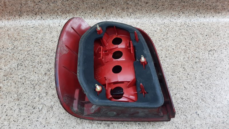 Фонарь задний правый Polo 2001