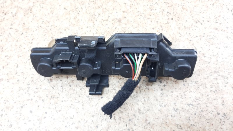 Плата фонаря задняя правая Polo 2001