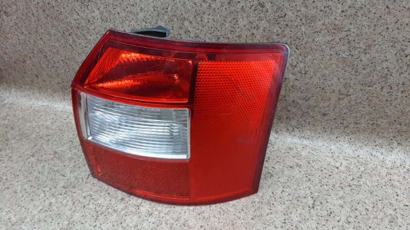 Фонарь задний правый A4 2000-2006 B6