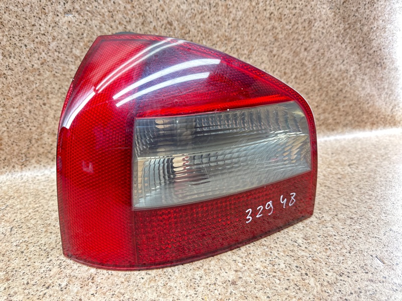 Фонарь задний левый A3 2000-2003 8L