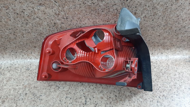 Фонарь правый Seat Exeo