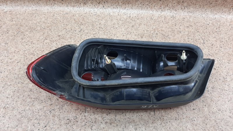 Фонарь левый Peugeot 306 Фонарь левый Peugeot 306