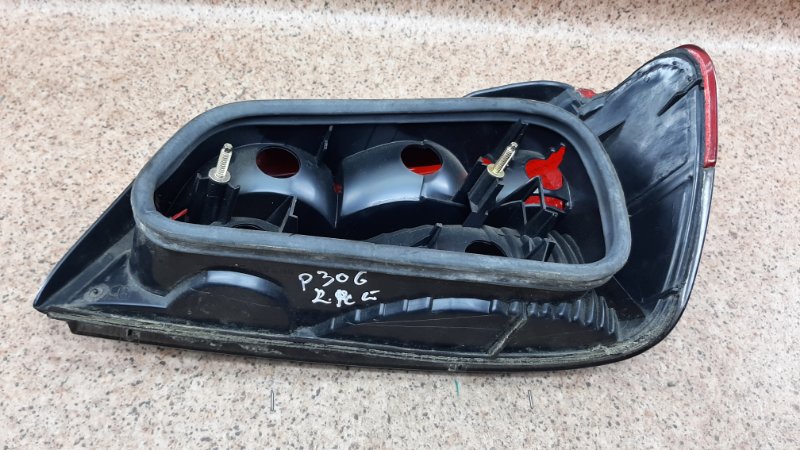 Фонарь левый 306 1997-2002 Фонарь левый 306 1997-2002