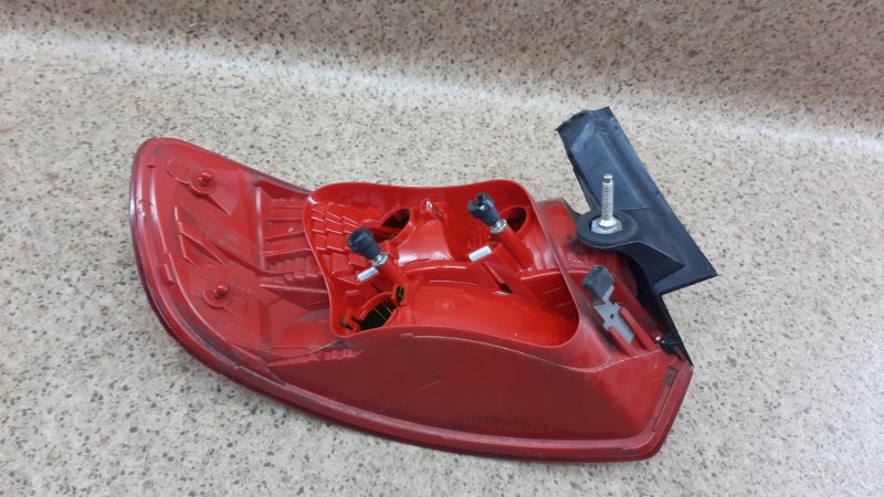 Фонарь правый A3 2004-2008 8P