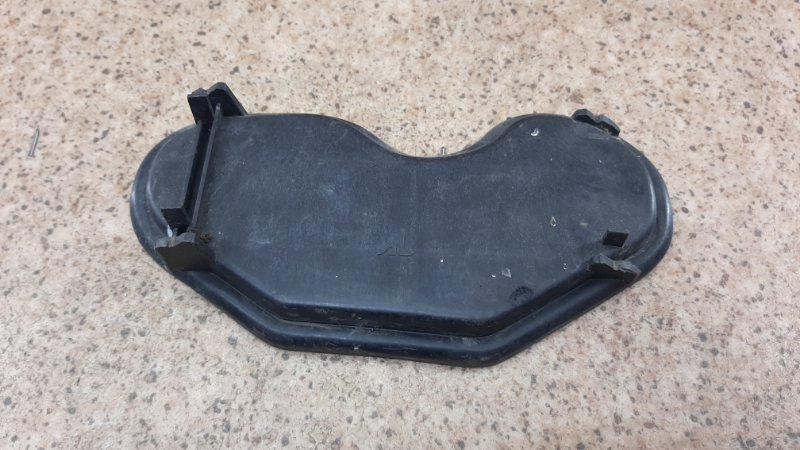 Запчасть крышка фары левая Alfa Romeo 147 2000-2004 1305239186 Б/У Крышка фары левая Alfa Romeo 147 2000-2004 1305239186 Б/У