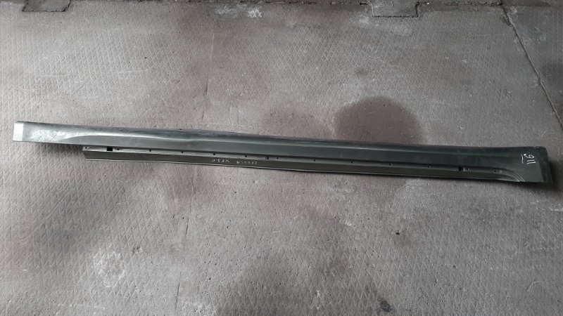 Накладка порога правая Lexus IS250 2005-2013 7585053010 Б/У