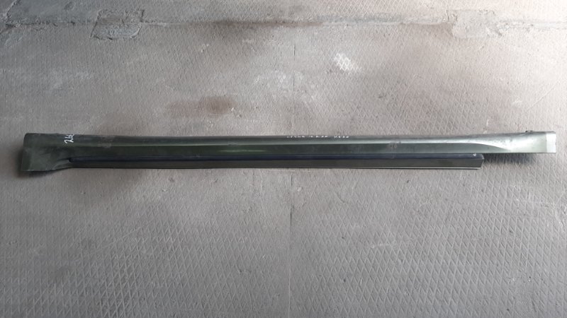 Накладка порога левая Lexus IS250 2005-2013 7586053010 Б/У