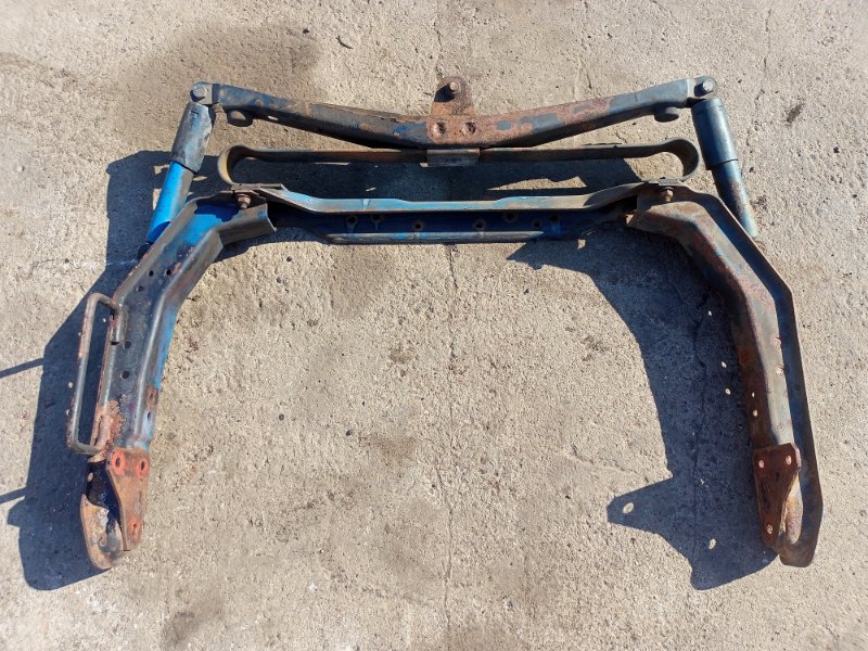 Седло кабины Mercedes LK 809 673.013 364.907 OM 364