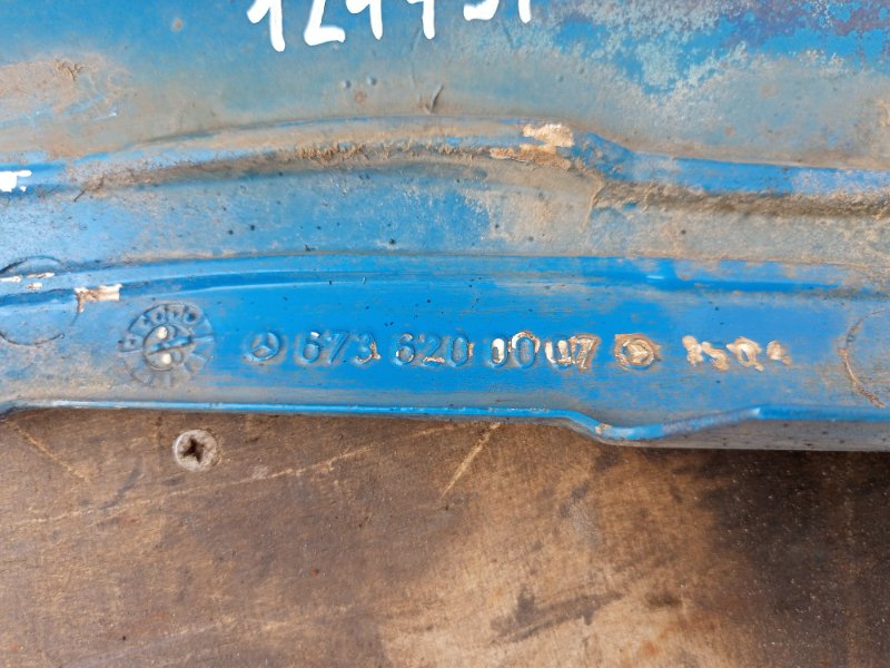 Накладка стойки лобового стекла левая LK 809 673.013 364.907 OM 364
