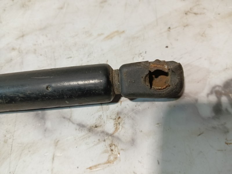 Амортизатор капота Мерседес MK 1720 L 356.984 OM 366 LA