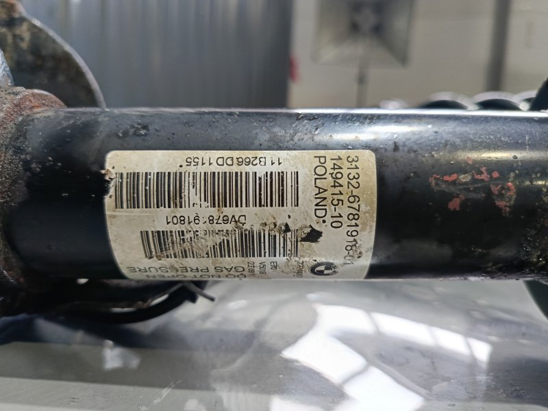 Стойка подвески X5 2008 E70 N55B30 Стойка подвески X5 2008 E70 N55B30