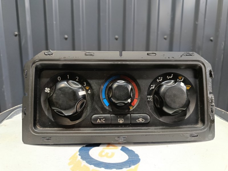 Блок управления Navara 2007 R51 YD25DDTI Блок управления Navara 2007 R51 YD25DDTI