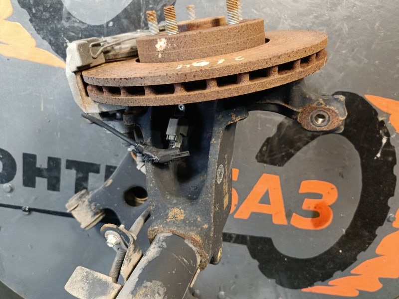 Кулак поворотный Ford Focus 3
