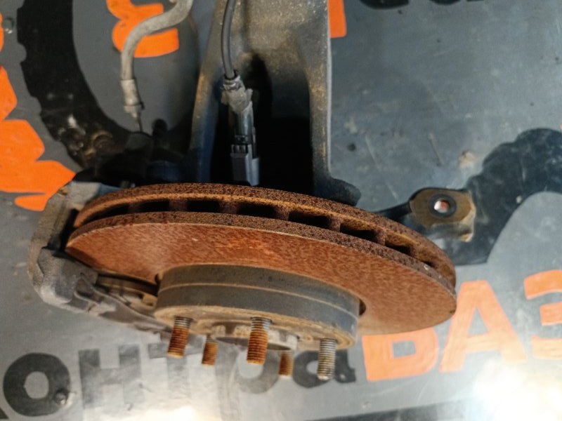 Кулак поворотный Ford Focus Кулак поворотный Ford Focus