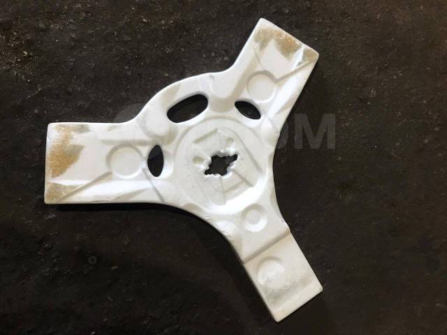 Пол багажника Toyota Prius ZVW30 контрактная