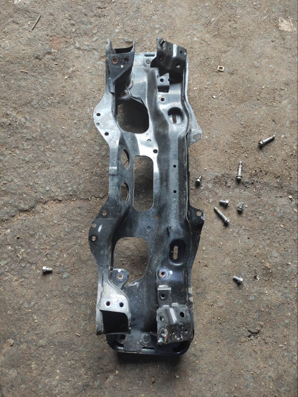 Балка передняя SUBARU FORESTER SJ5 FB20 Балка передняя SUBARU FORESTER SJ5 FB20