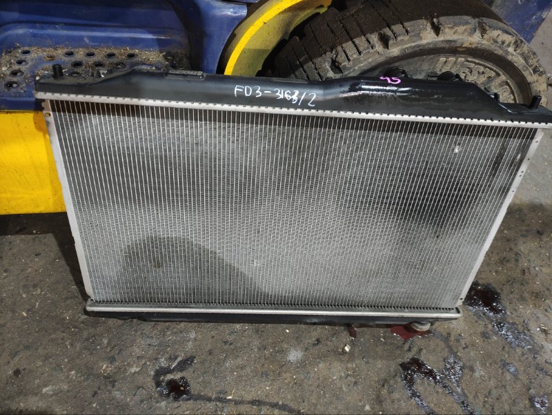 Запчасть радиатор HONDA Civic 2010 FD3 LDA контрактная Радиатор HONDA Civic 2010 FD3 LDA контрактная