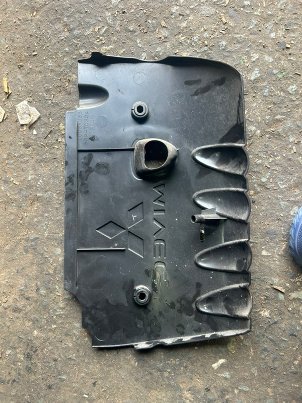 Декоративная крышка ДВС Mitsubishi RVR GA3W