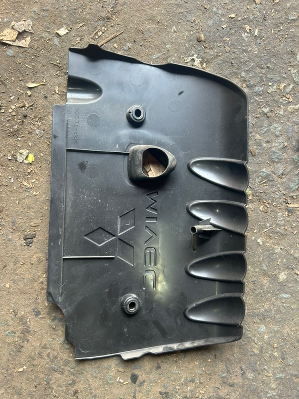 Декоративная крышка ДВС Galant Fortis 2008 CY4A