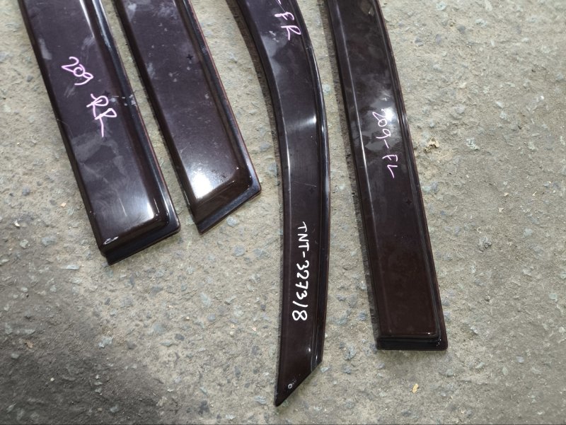 Ветровики комплект NISSAN X-TRAIL TNT31 QR25DE Ветровики комплект NISSAN X-TRAIL TNT31 QR25DE