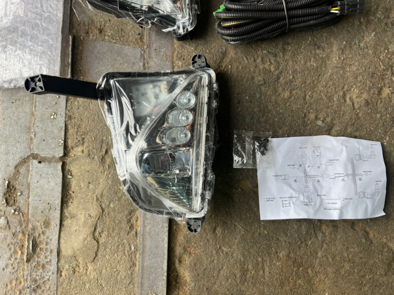 Фара противотуманная Prius 2015–2023 ZVW50 2ZRFXE Фара противотуманная Prius 2015–2023 ZVW50 2ZRFXE