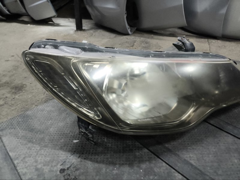 Фара правая Civic 2009 FD3 LDA