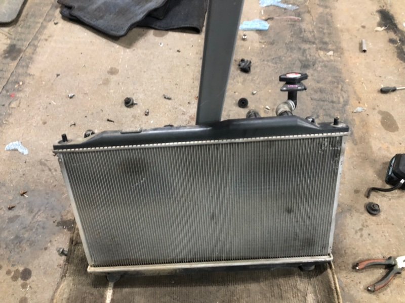 Радиатор HONDA Civic 2009 FD3 LDA контрактная