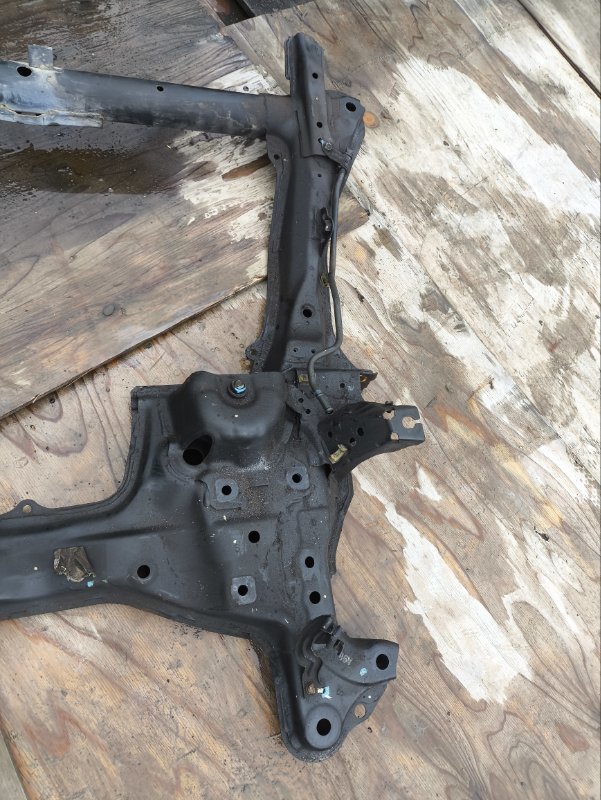 Балка под ДВС передняя CR-V 2006 RE4 K24A Балка под ДВС передняя CR-V 2006 RE4 K24A
