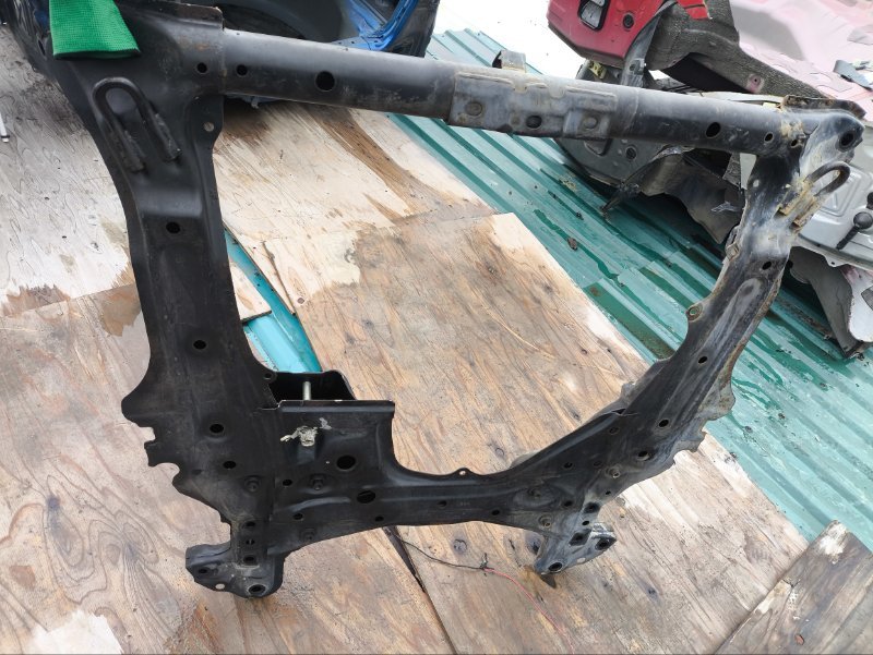 Балка под ДВС передняя CR-V 2006 RE4 K24A Балка под ДВС передняя CR-V 2006 RE4 K24A