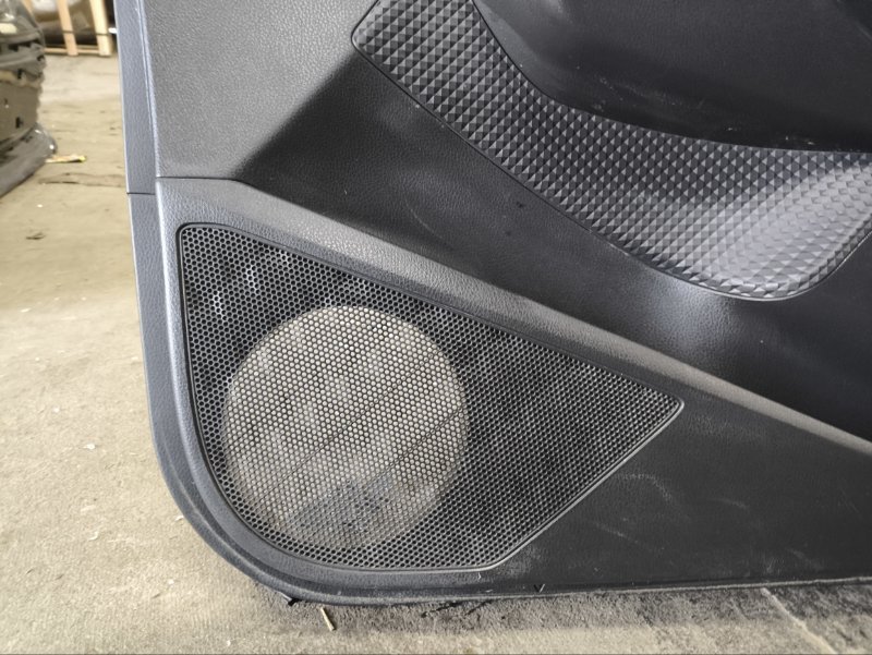 Обшивка двери передняя правая Toyota C-HR NGX50