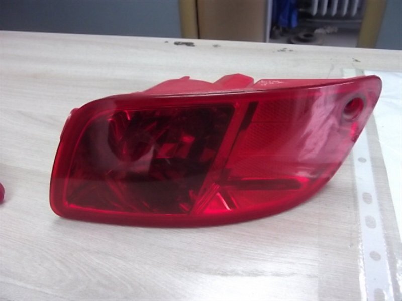 Катафот в бампер правый HYUNDAI i40 VF 92406-3J3 Б/У