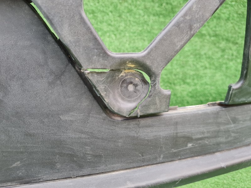 Накладка на бампер задняя Macan 2013- 95B Накладка на бампер задняя Macan 2013- 95B