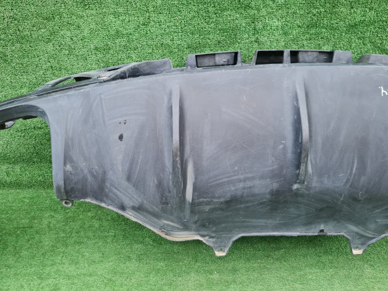 Накладка на бампер задняя Macan 2013- 95B Накладка на бампер задняя Macan 2013- 95B