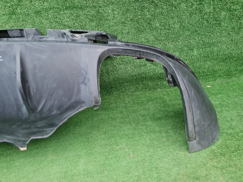 Накладка на бампер задняя Macan 2013- 95B Накладка на бампер задняя Macan 2013- 95B