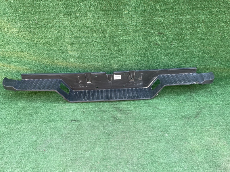 Накладка на бампер задняя GREAT WALL POER 2021- 2804100XPW10A Б/У