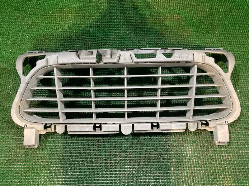 Решетка бампера PORSCHE CAYENNE 2010-2014 958 95850568311 Б/У