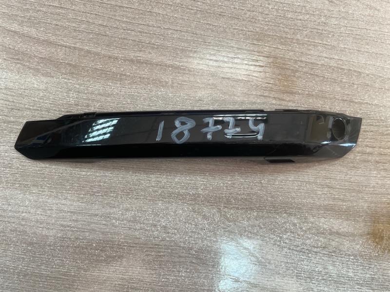 Накладка дверной ручки задняя левая AUDI A4 2015- 8W2 8W1837239D Б/У