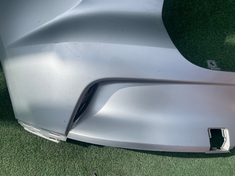 Клык бампера задний левый I-PACE 2018- X590
