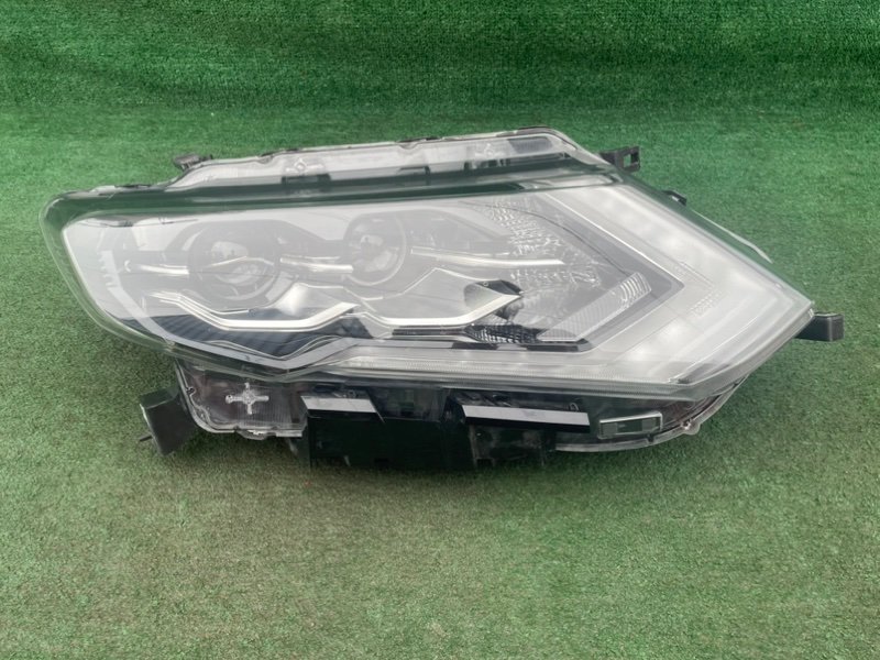 Фара правая NISSAN X-TRAIL 2017- NT32 260256FP8B Б/У