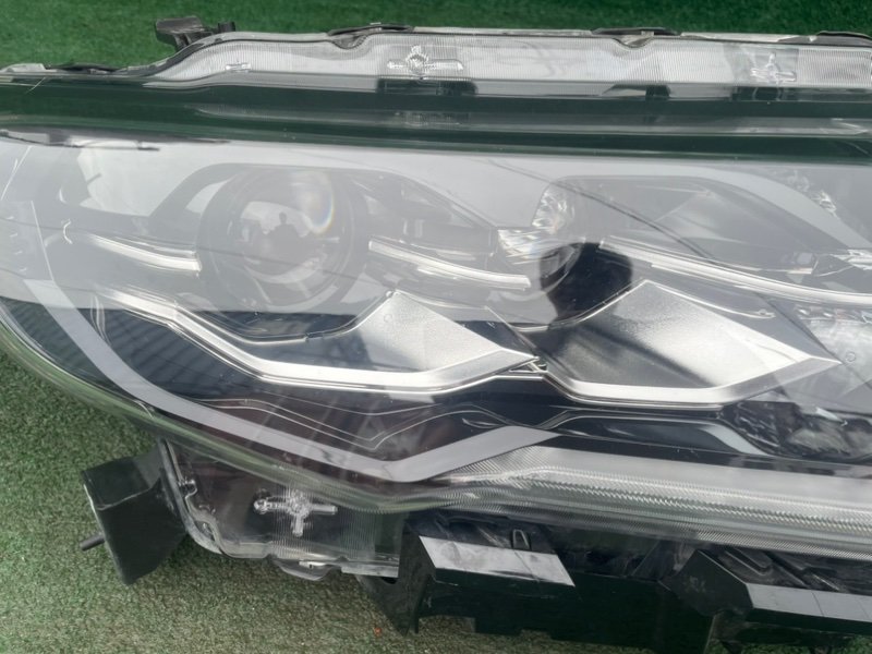 Фара правая NISSAN X-TRAIL NT32