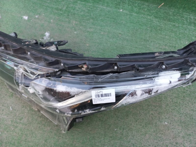 Фара передняя левая TOYOTA FORTUNER GGN155