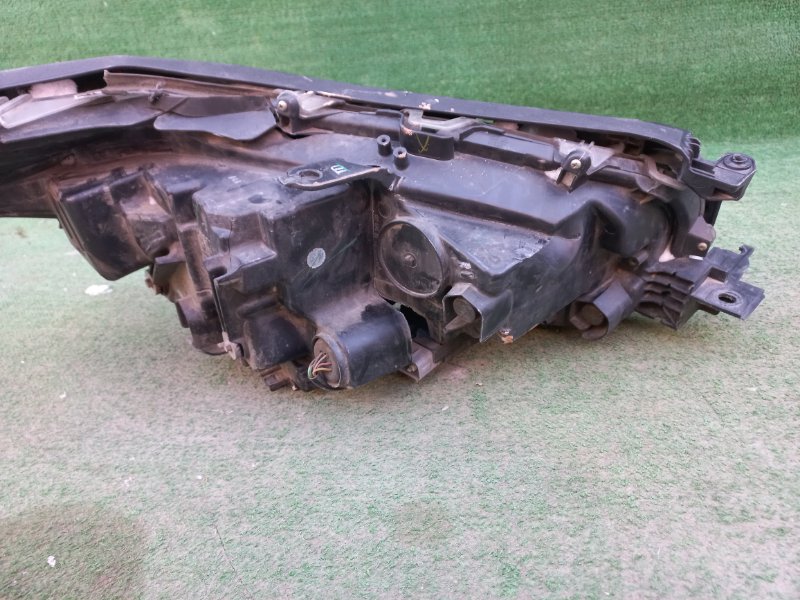 Фара передняя левая FORTUNER 2015- GGN155