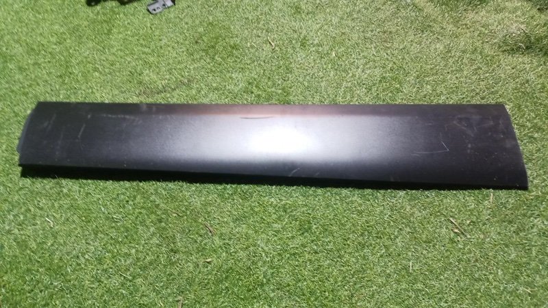 Накладка на дверь передняя левая CX-30 2019- DM Накладка на дверь передняя левая CX-30 2019- DM