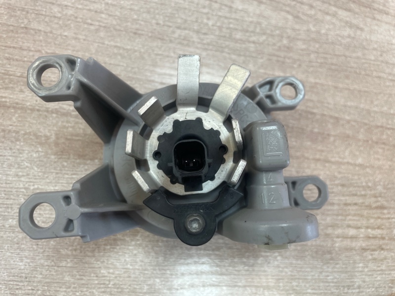 Туманка передняя левая FORTUNER 2020- GUN156