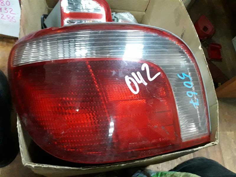 Стоп Toyota Vitz SCP10 1SZ-FE 2000 задний левый № оптики 53-08701 52-004