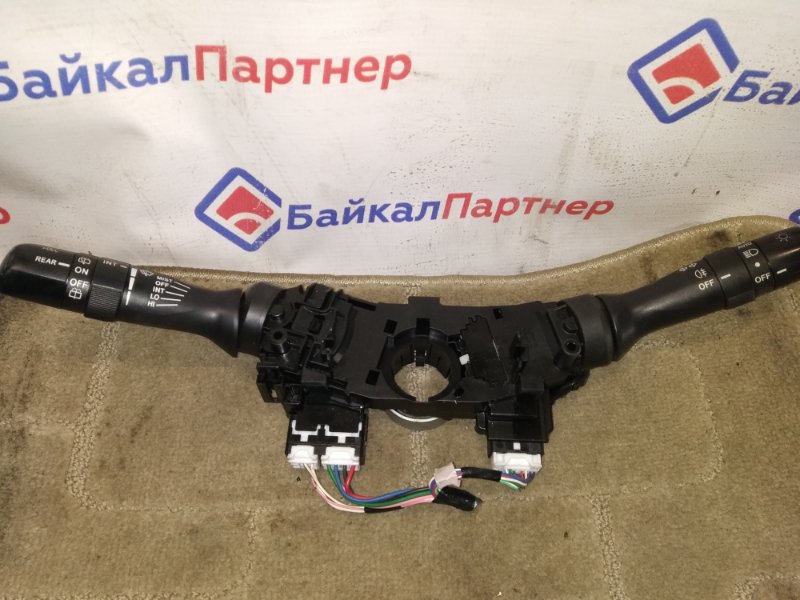 Переключатель поворотов Toyota Auris ZRE154H 2ZR-FE 2006 4970