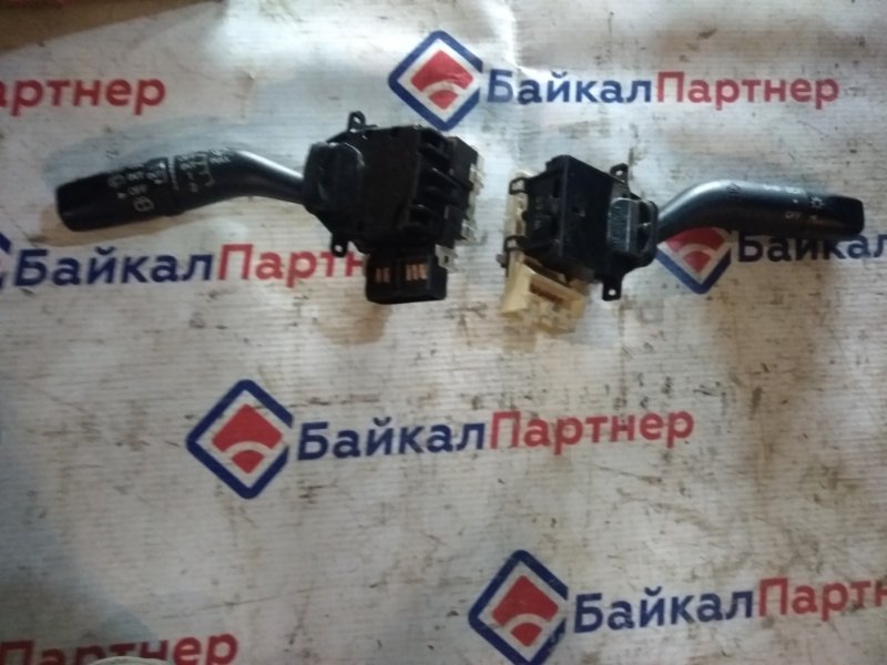 Переключатель поворотов Mazda Atenza GYEW LF-VE 2002 3203