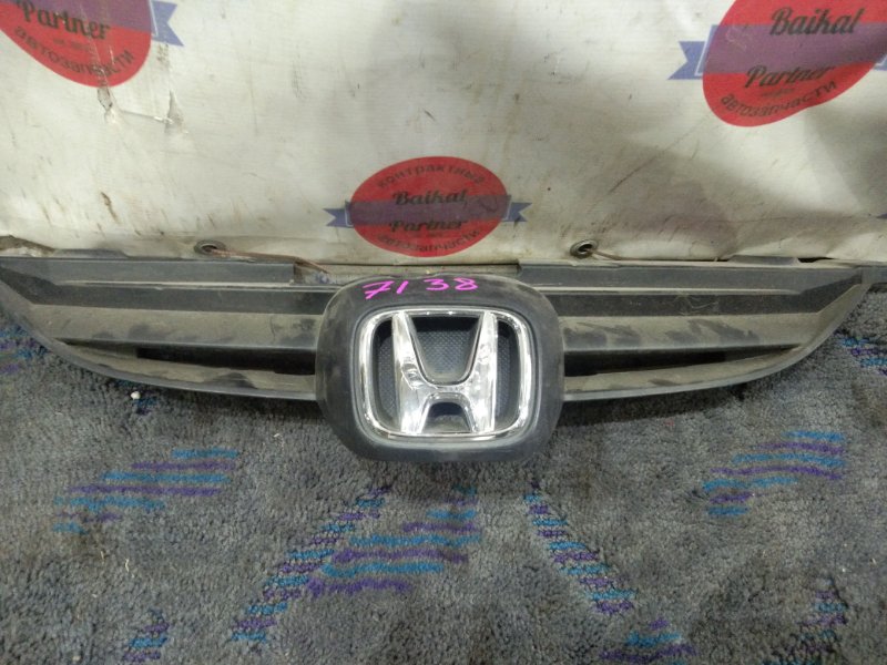 Решетка радиатора Honda Fit Aria GD6 L13A 2002