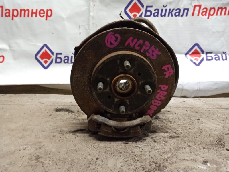 Ступица Toyota Probox NCP55V 1NZ-FE 2003 передняя правая